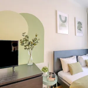 https://cozy-prague-apartment.praguehotelsweb.com